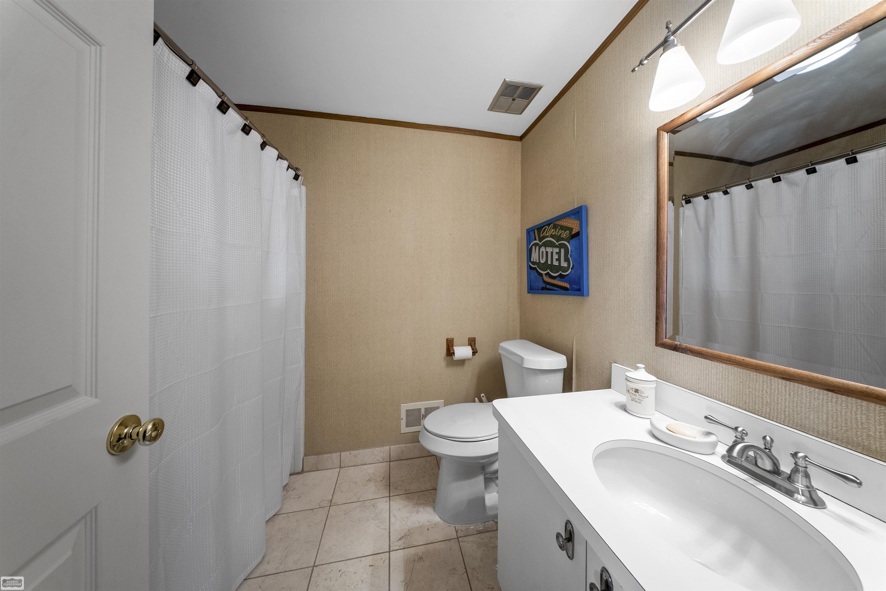 1030 Bishop Road Grosse Pointe, MI 48230 - Photo 40 of 61