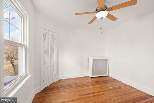 $1,250,000 | 724 25th Street South, Arlington, VA 22202