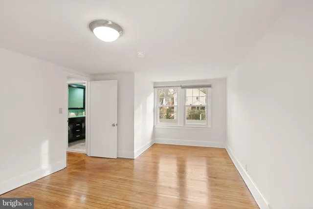 $1,250,000 | 724 25th Street South, Arlington, VA 22202