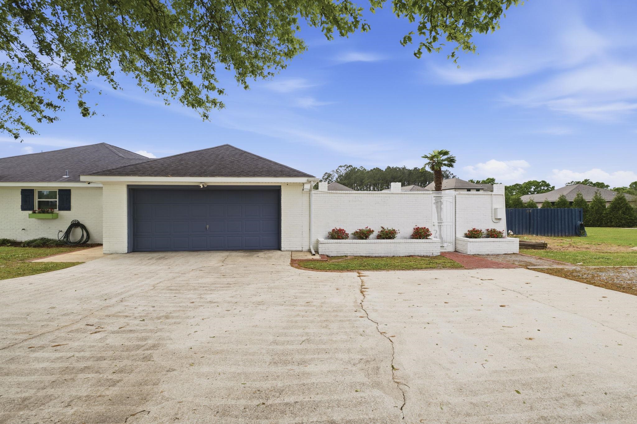 10670 Jeff Hamilton Road Mobile, AL 36695 - Photo 11 of 43 Front Of Structure