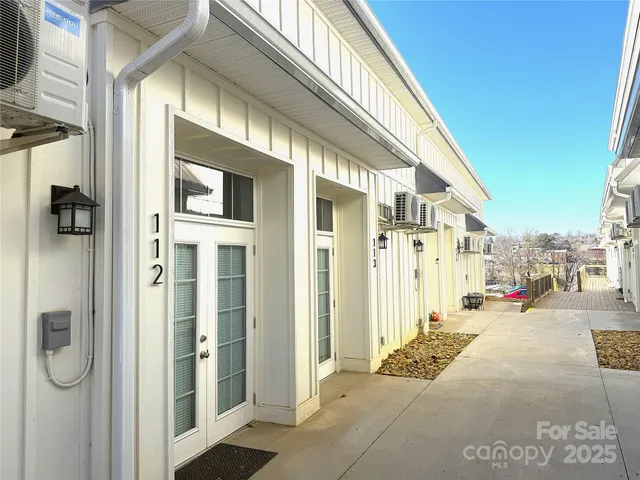 a view of a street with building
