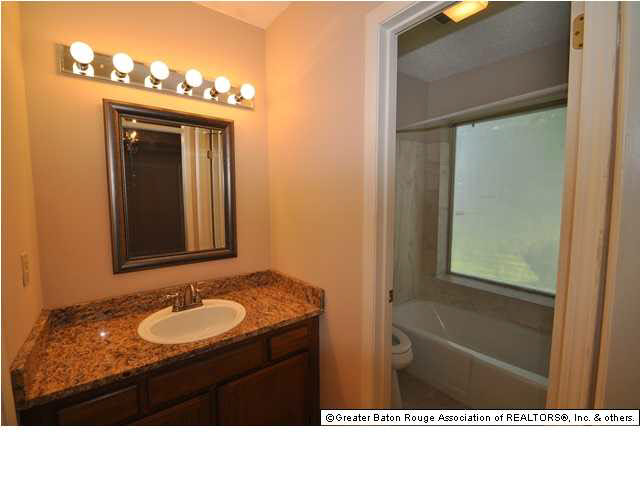 1842 Myrtle Ridge Drive Baton Rouge, LA 70816 - Photo 7 of 10
