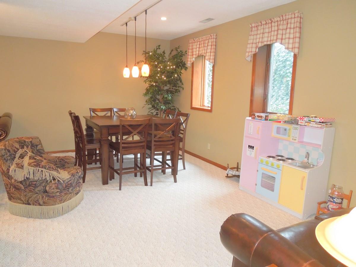 7716 Garman Road Auburn, IN 46706 - Photo 23 of 36