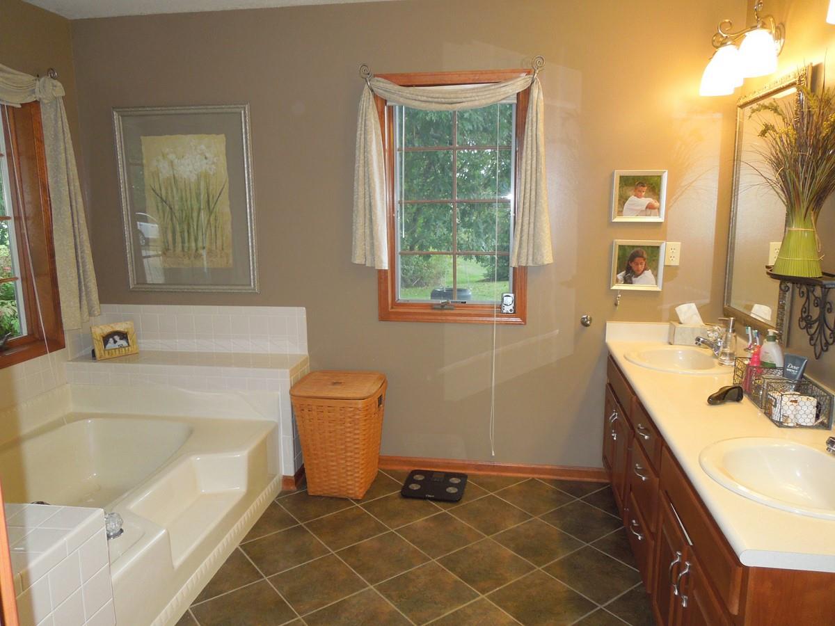 7716 Garman Road Auburn, IN 46706 - Photo 33 of 36