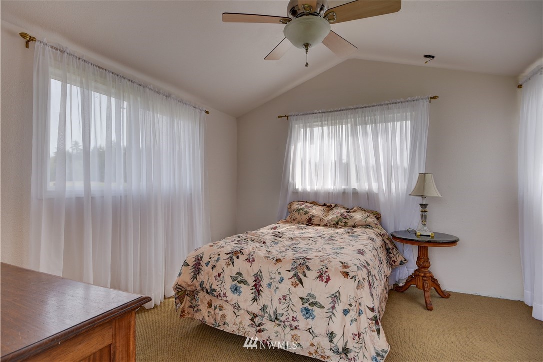 2256 Zylstra Road Oak Harbor, WA 98277 - Photo 13 of 25 Gallery Image 13