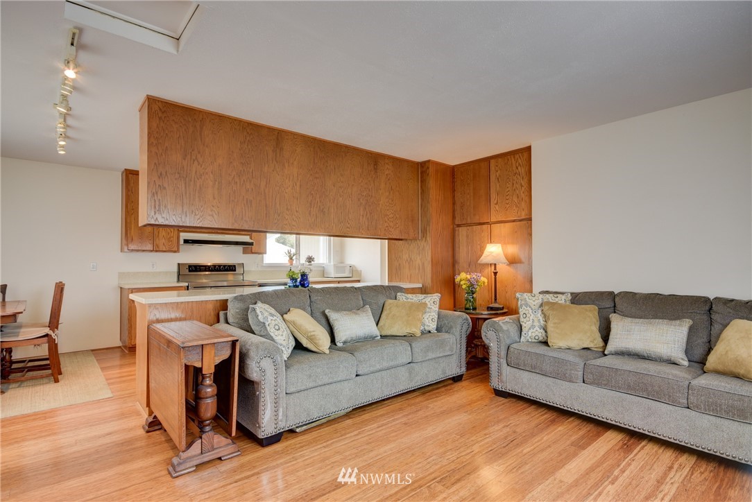 2256 Zylstra Road Oak Harbor, WA 98277 - Photo 3 of 25 Gallery Image 3