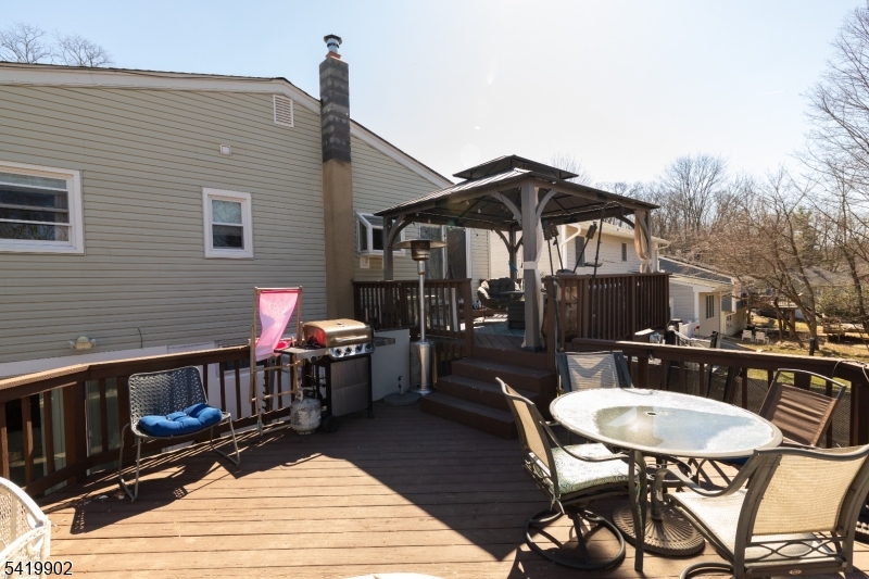 533 Atlas Road Landing, NJ 07850 - Photo 20 of 23