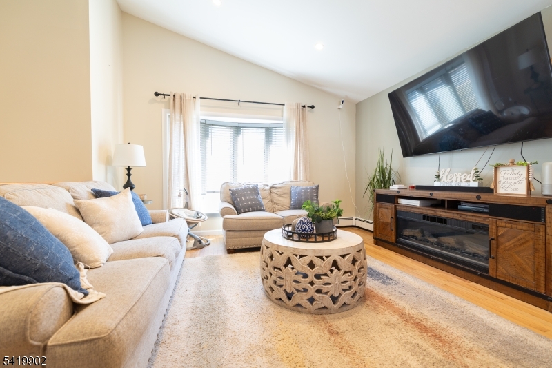 533 Atlas Road Landing, NJ 07850 - Photo 2 of 23