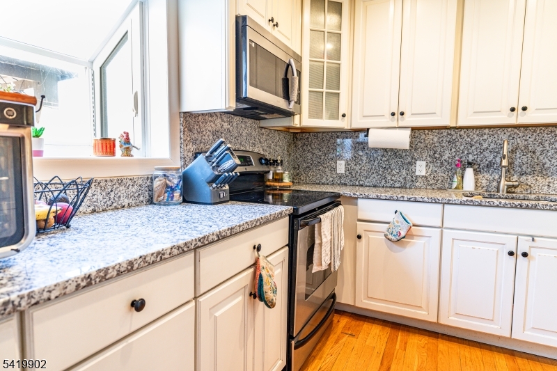 533 Atlas Road Landing, NJ 07850 - Photo 6 of 23