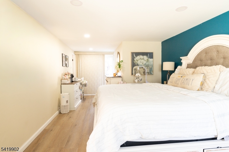 533 Atlas Road Landing, NJ 07850 - Photo 8 of 23