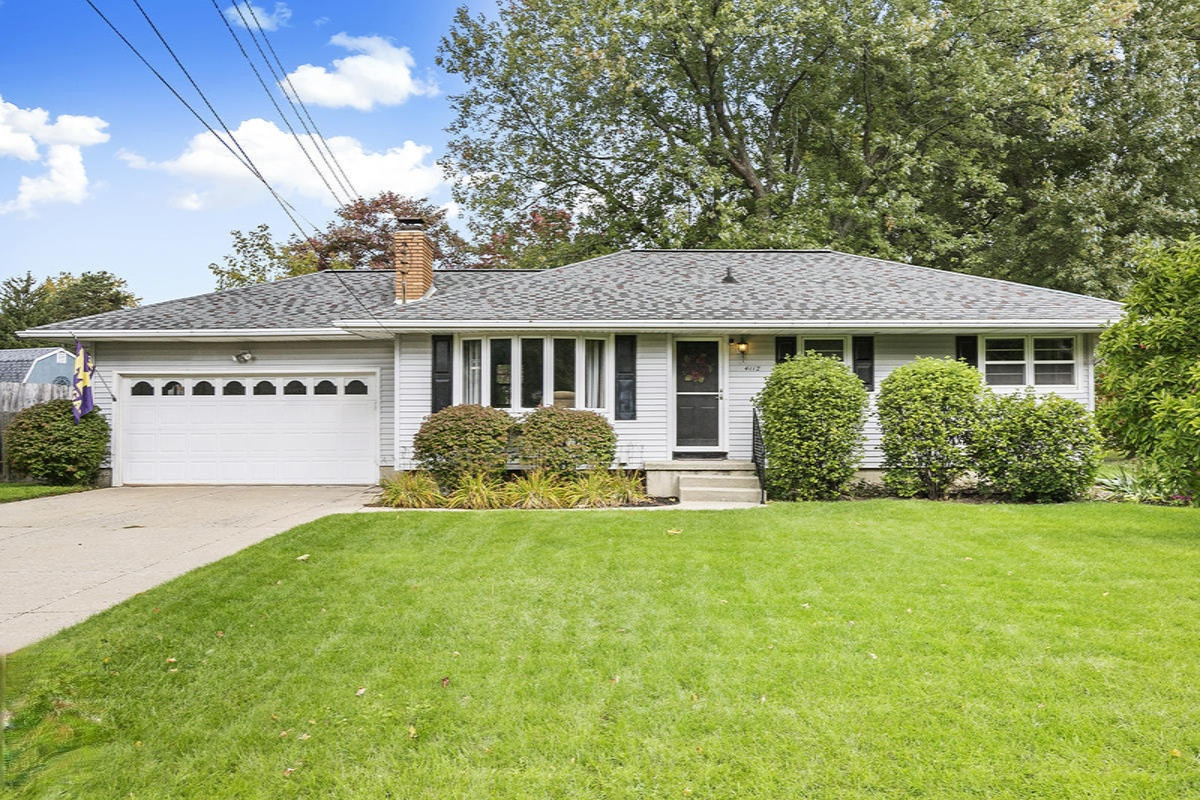 4112 Elizabeth Road Lansing, MI 48917 - Photo 1 of 20 IMG_1000