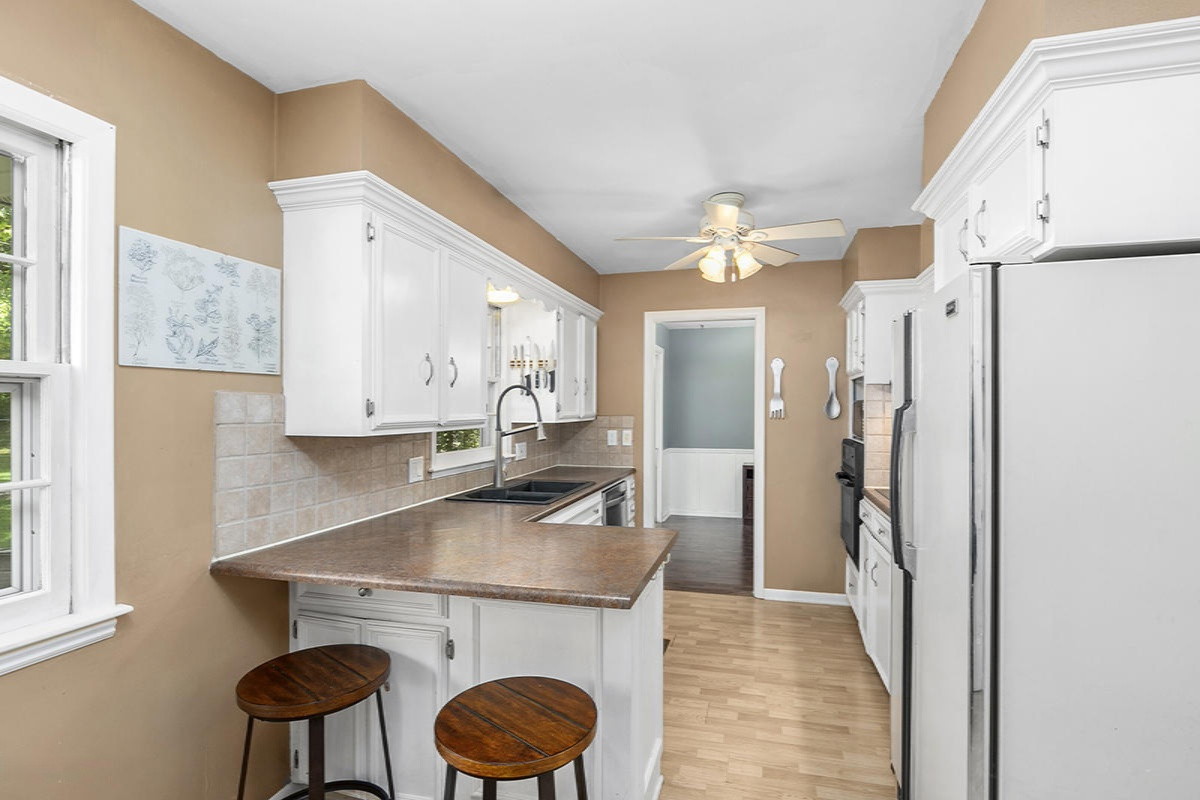 4112 Elizabeth Road Lansing, MI 48917 - Photo 7 of 20 IMG_1006