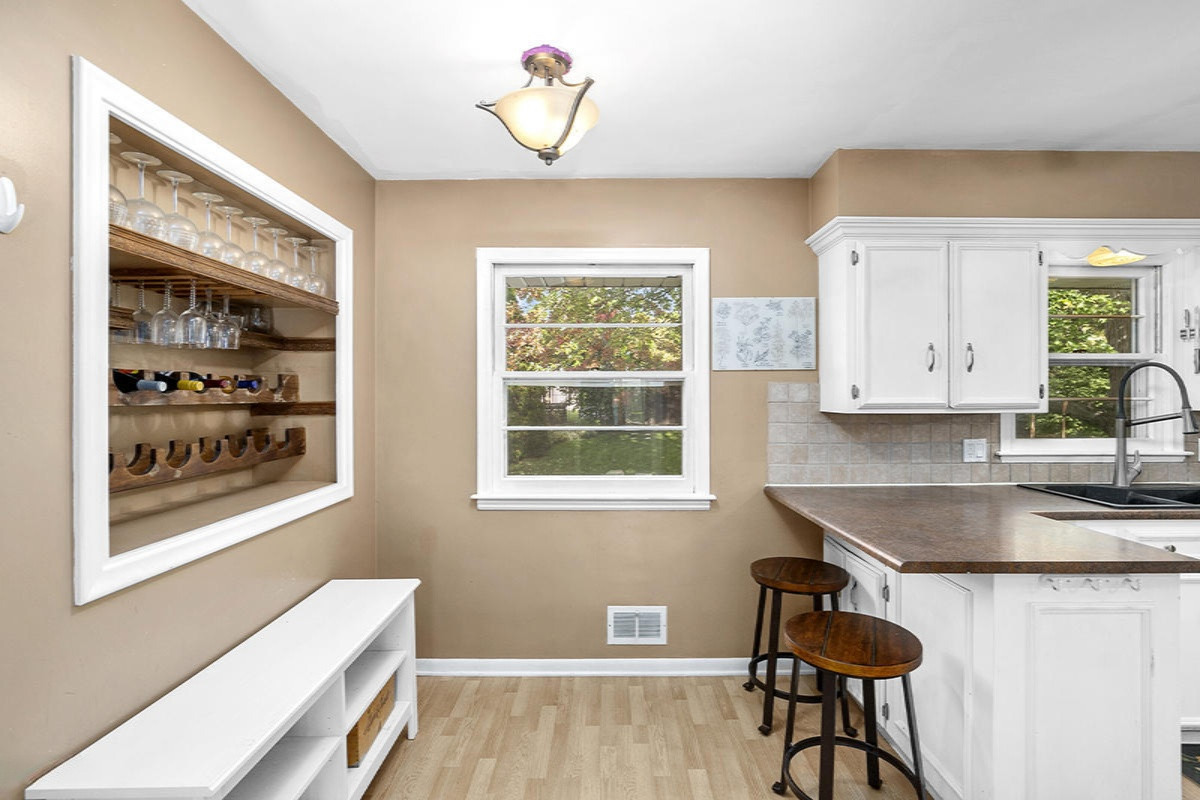 4112 Elizabeth Road Lansing, MI 48917 - Photo 8 of 20 IMG_1007