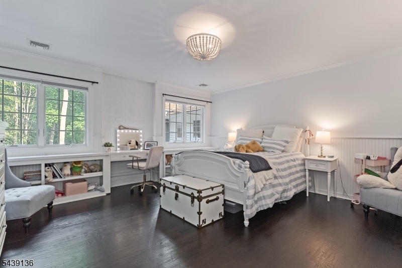 11 Red Oak Row Chester, NJ 07930 - Photo 22 of 50