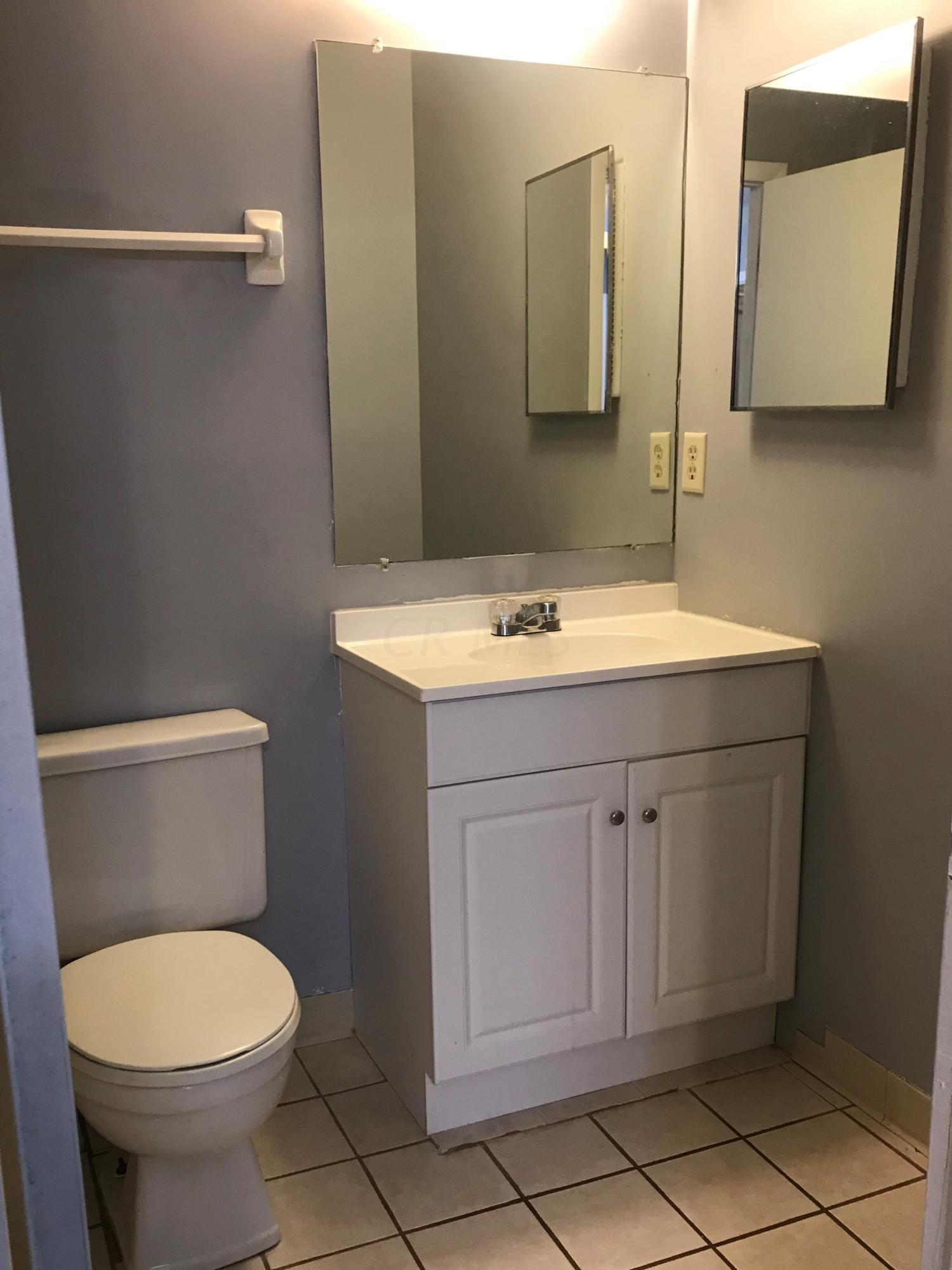 2287 Hedgerow Road, Unit 2287G Columbus, OH 43220 - Photo 13 of 26