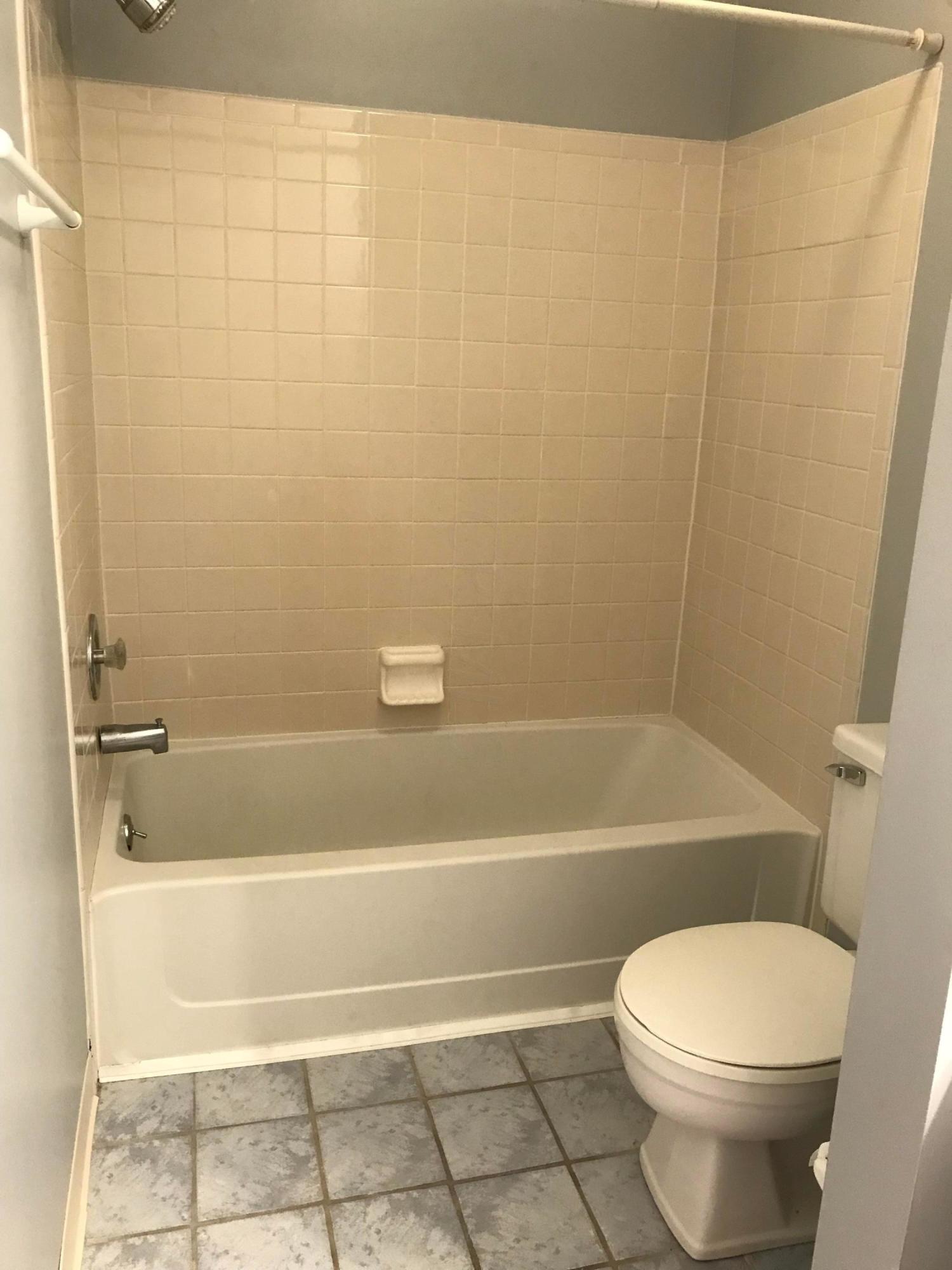 2287 Hedgerow Road, Unit 2287G Columbus, OH 43220 - Photo 18 of 26
