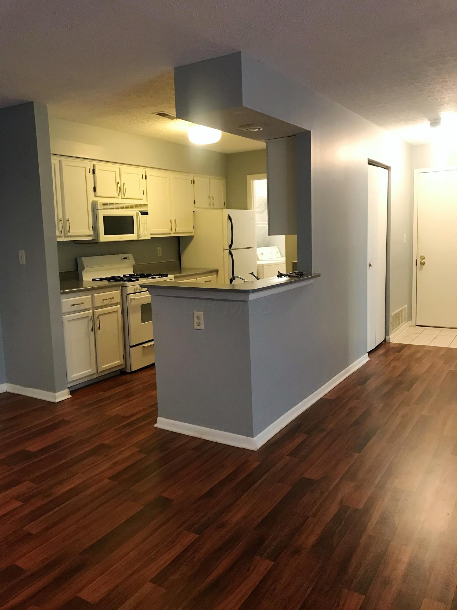 2287 Hedgerow Road, Unit 2287G Columbus, OH 43220 - Photo 7 of 26