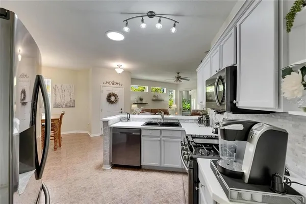 $2,200 | 2068 Sifield Greens Way, Sun City Center, FL 33573