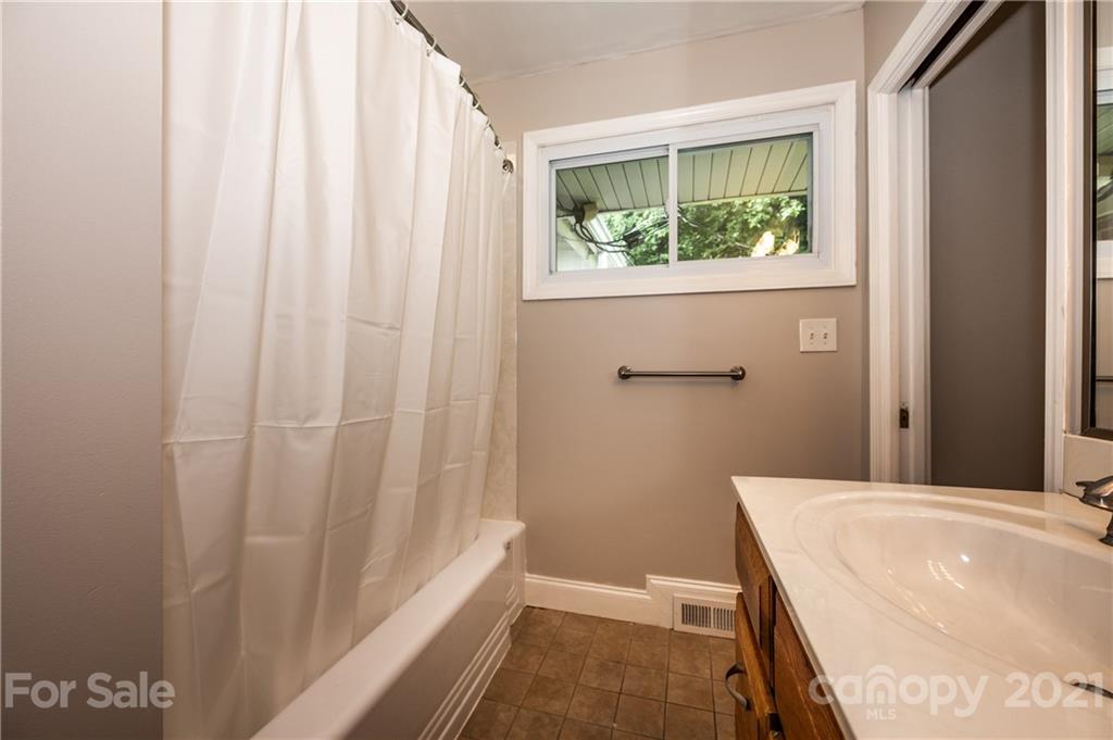 5540 Murrayhill Road Charlotte, NC 28210 - Photo 28 of 42 Gallery Image 28