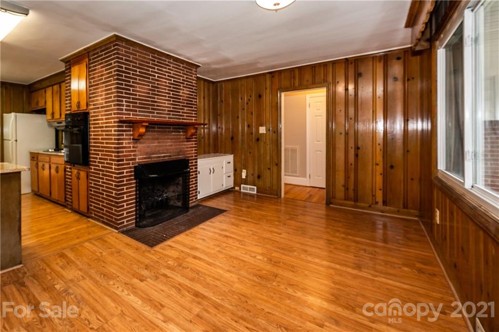 5540 Murrayhill Road Charlotte, NC 28210 - Photo 7 of 42 Gallery Image 7