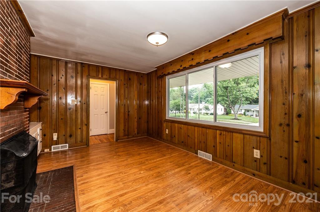 5540 Murrayhill Road Charlotte, NC 28210 - Photo 8 of 42 Gallery Image 8
