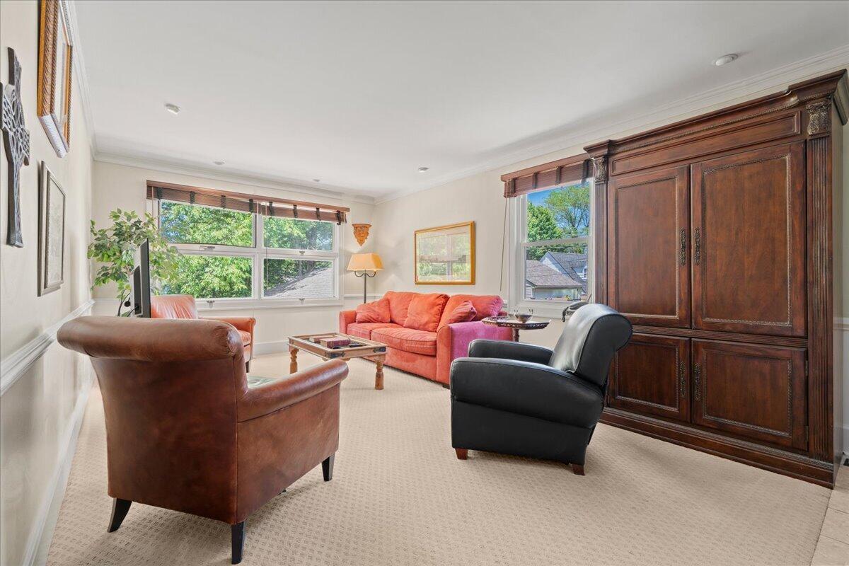 327 Ridgeway Road Lexington, KY 40502 - Photo 20 of 42 19-DSC02952