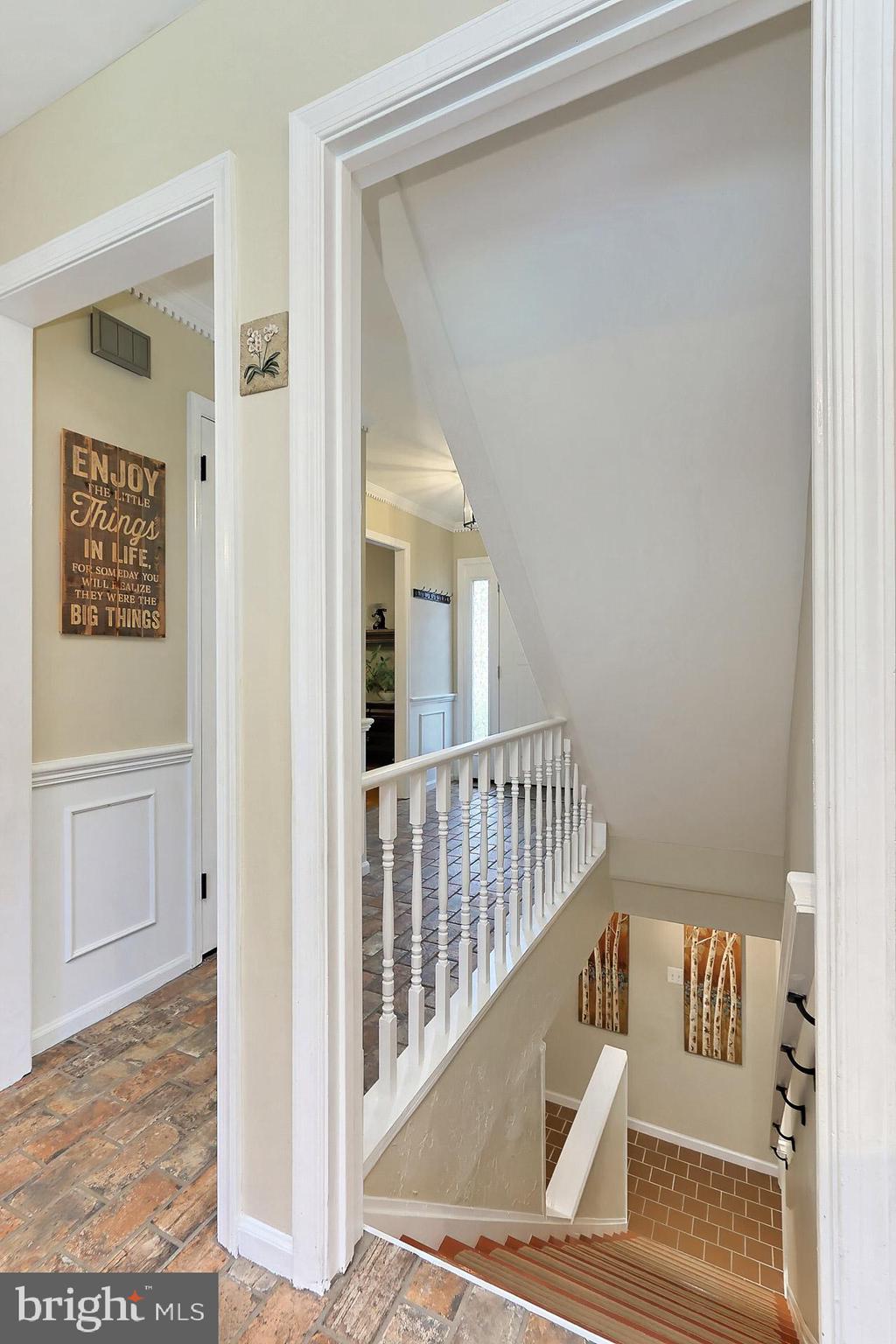 8108 Viola Street Springfield, VA 22152 - Photo 29 of 61 Landing & stairs leading to basement