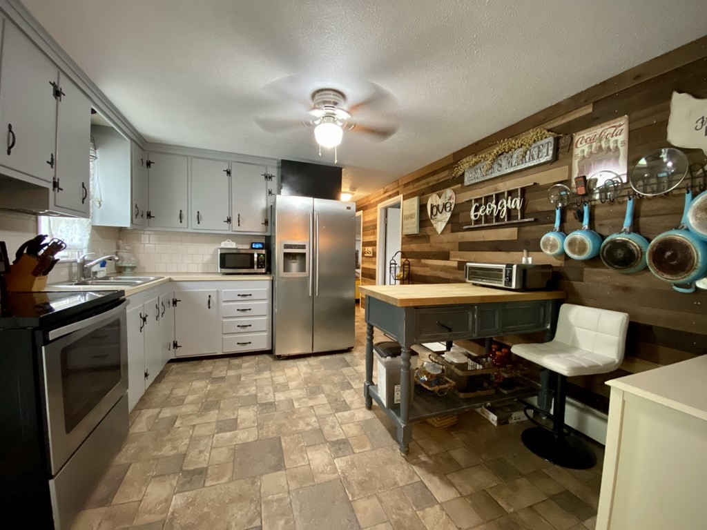 71 Southbridge Road Dudley, MA 01571 - Photo 9 of 21 Gallery Image 9