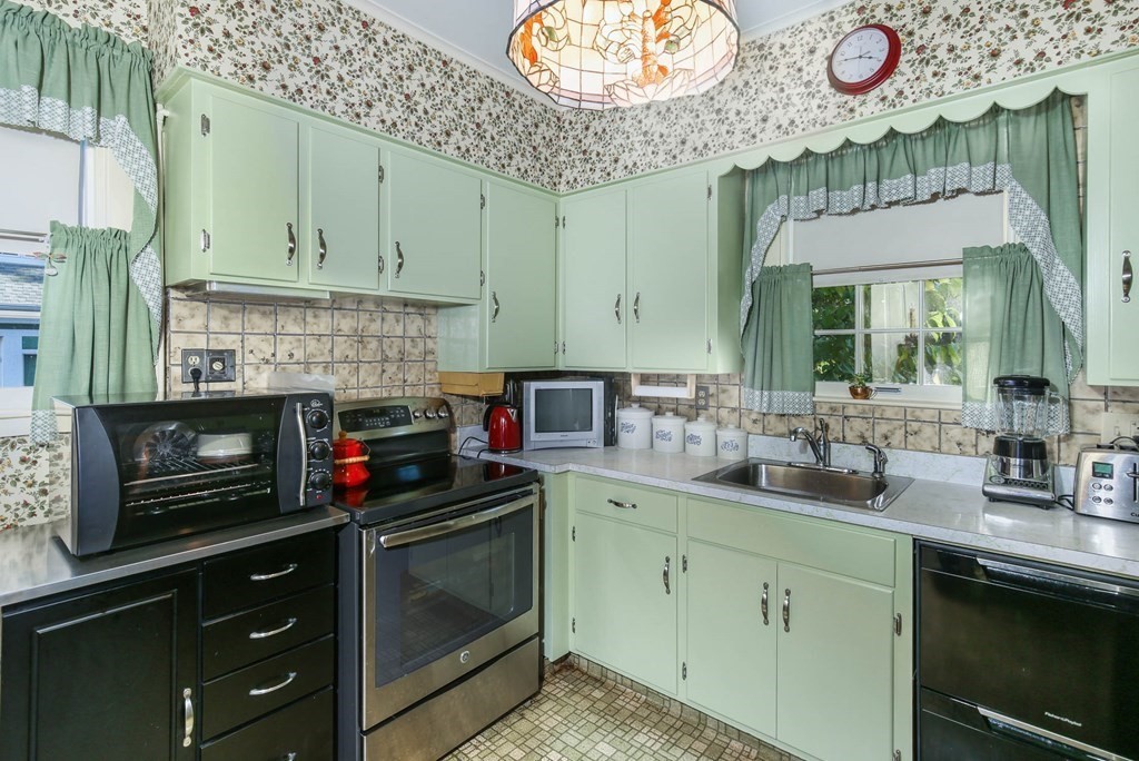 256 Main Street Spencer, MA 01562 - Photo 17 of 41