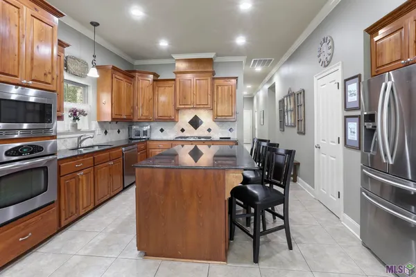 $535,000 | 5826 Nature Trail Drive, Baton Rouge, LA 70817