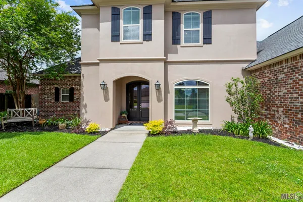 $535,000 | 5826 Nature Trail Drive, Baton Rouge, LA 70817