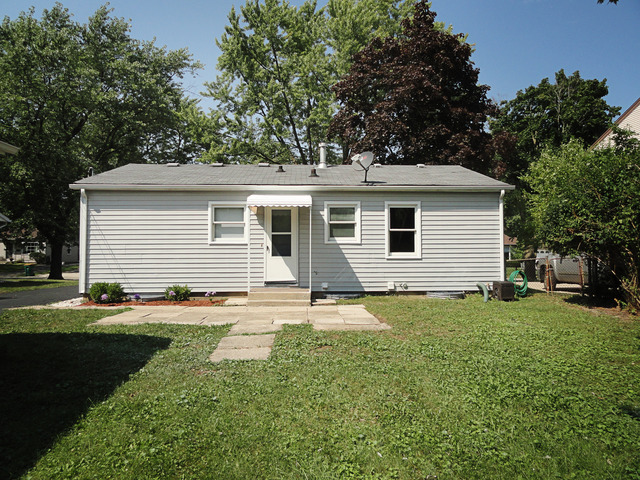 99 Glendale Road Buffalo Grove, IL 60089 - Photo 3 of 21