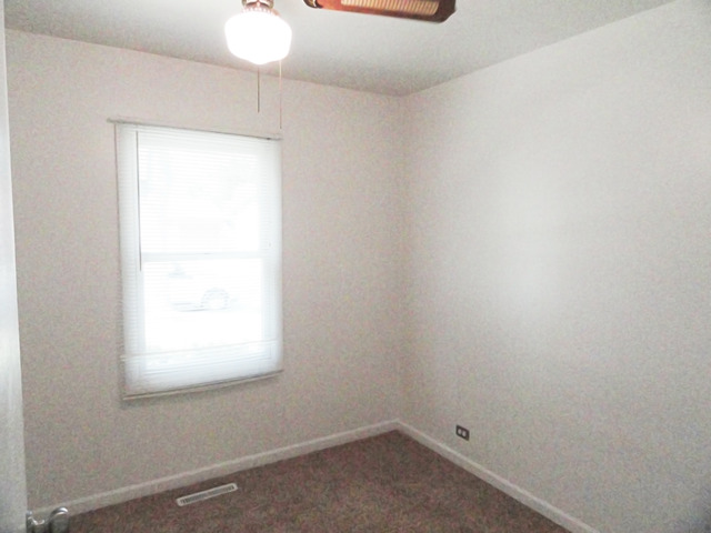 99 Glendale Road Buffalo Grove, IL 60089 - Photo 9 of 21