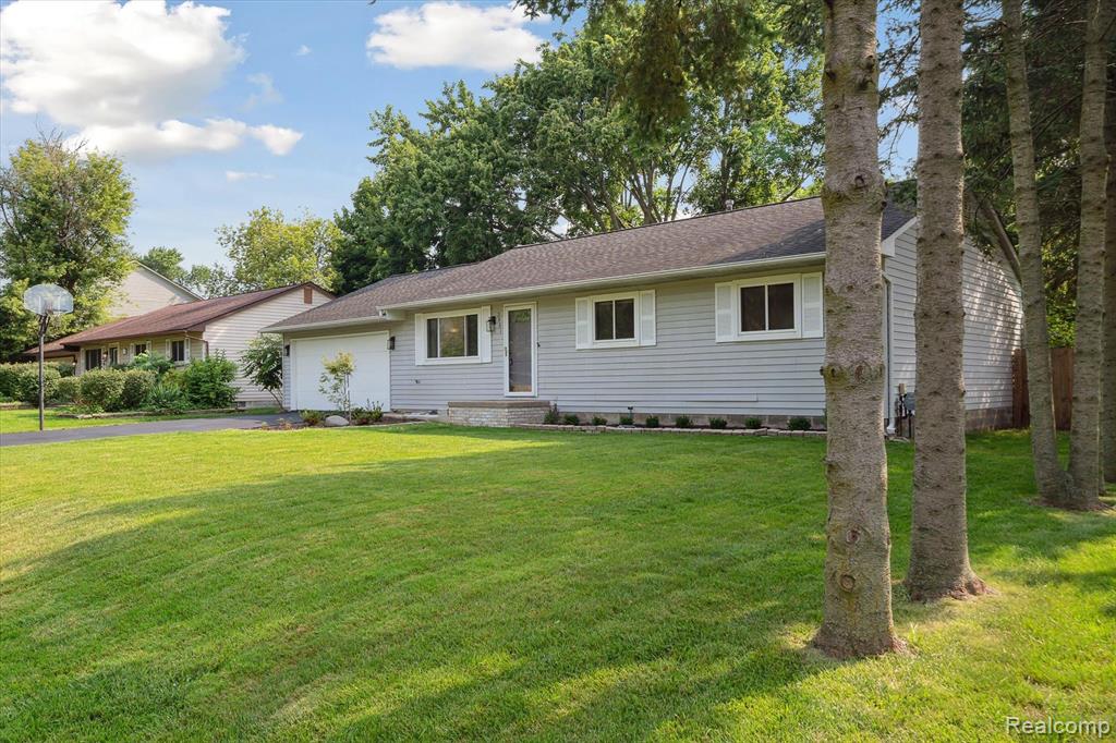 2951 Dearborn Avenue Rochester Hills, MI 48309 - Photo 3 of 33