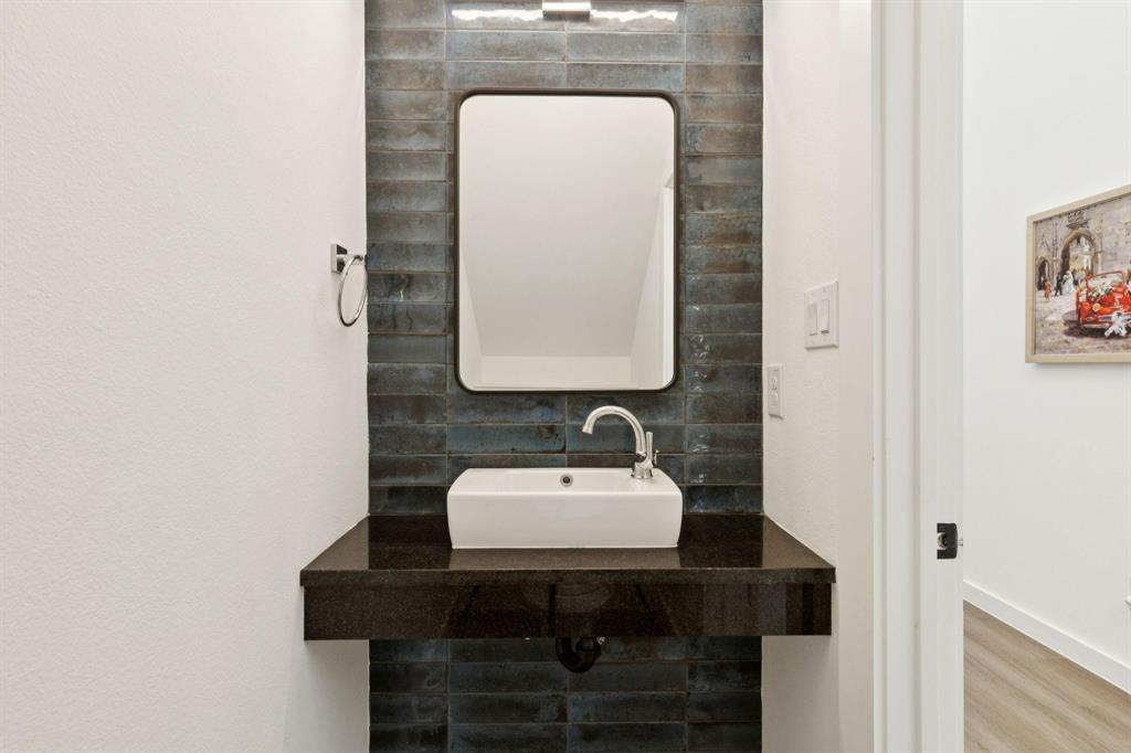 305 Tillery Circle Grapevine, TX 76051 - Photo 17 of 37