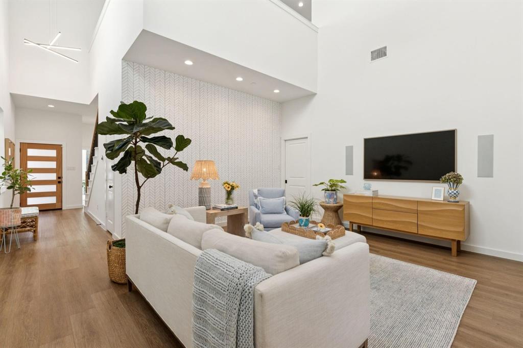 305 Tillery Circle Grapevine, TX 76051 - Photo 6 of 37