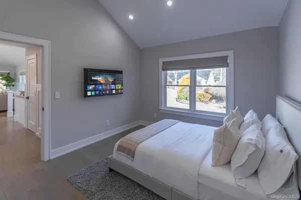 $1,450,000 | 15 Palo Alto Drive, Hampton Bays, NY 11946
