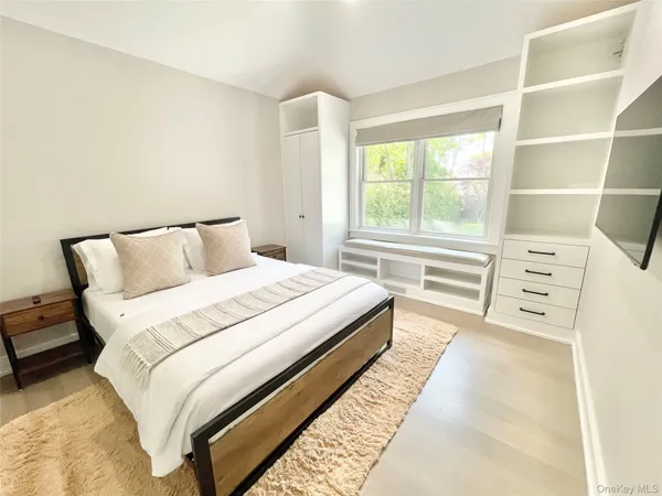 $1,450,000 | 15 Palo Alto Drive, Hampton Bays, NY 11946