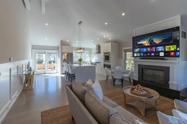 $1,450,000 | 15 Palo Alto Drive, Hampton Bays, NY 11946