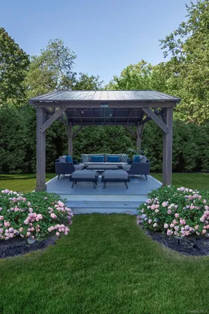 $1,450,000 | 15 Palo Alto Drive, Hampton Bays, NY 11946