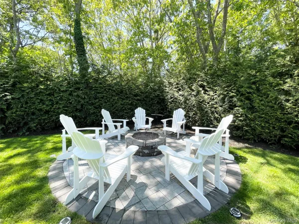 $1,450,000 | 15 Palo Alto Drive, Hampton Bays, NY 11946
