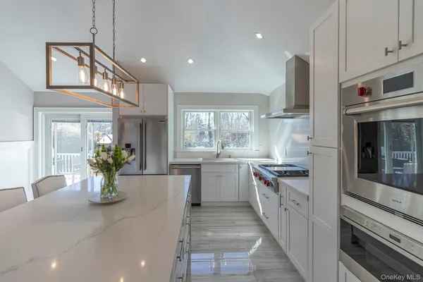 $1,450,000 | 15 Palo Alto Drive, Hampton Bays, NY 11946