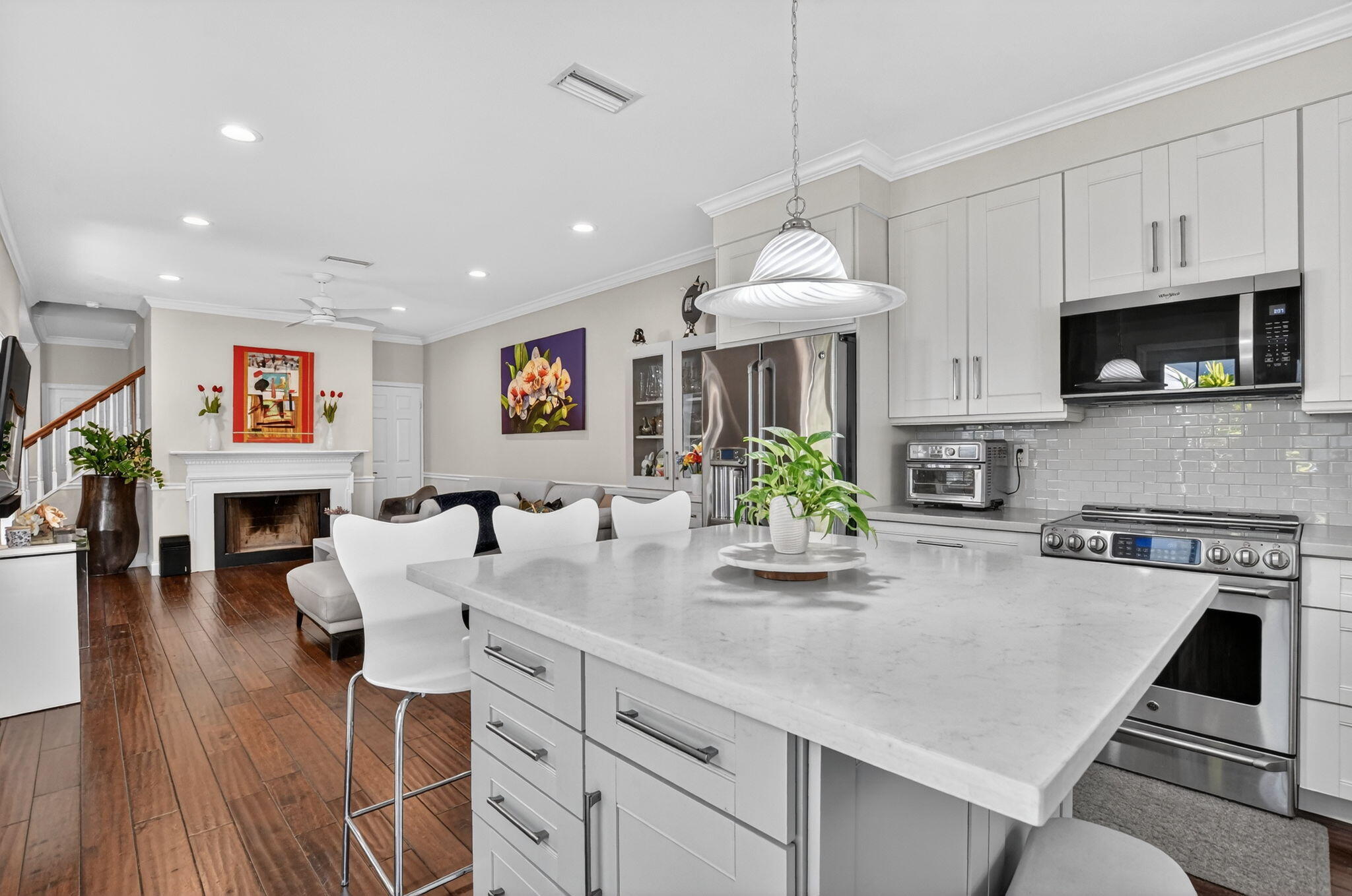 5902 Catesby Street Boca Raton, FL 33433 - Photo 3 of 42 16-web-or-mls-DSC_2893