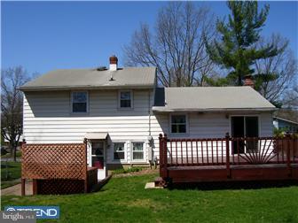 150 Valleybrook Road East Cherry Hill, NJ 08034 - Photo 4 of 10 Exterior Back