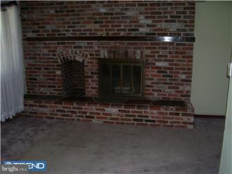 150 Valleybrook Road East Cherry Hill, NJ 08034 - Photo 5 of 10 Living Room