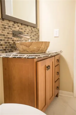 $2,295 | 5270 Oaks Landing Court, Sugar Hill, GA 30518