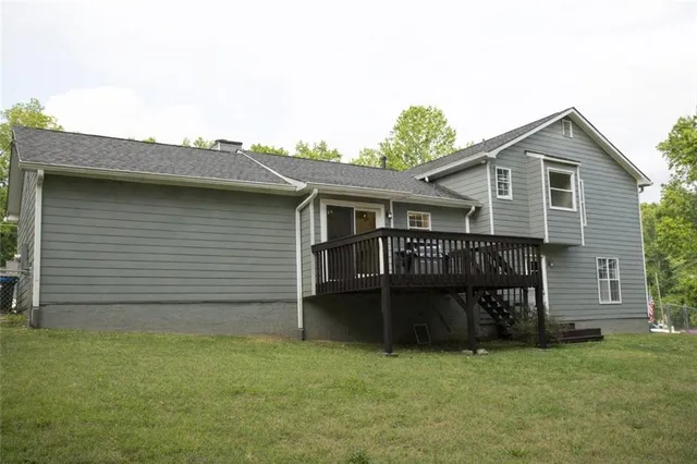 $2,295 | 5270 Oaks Landing Court, Sugar Hill, GA 30518