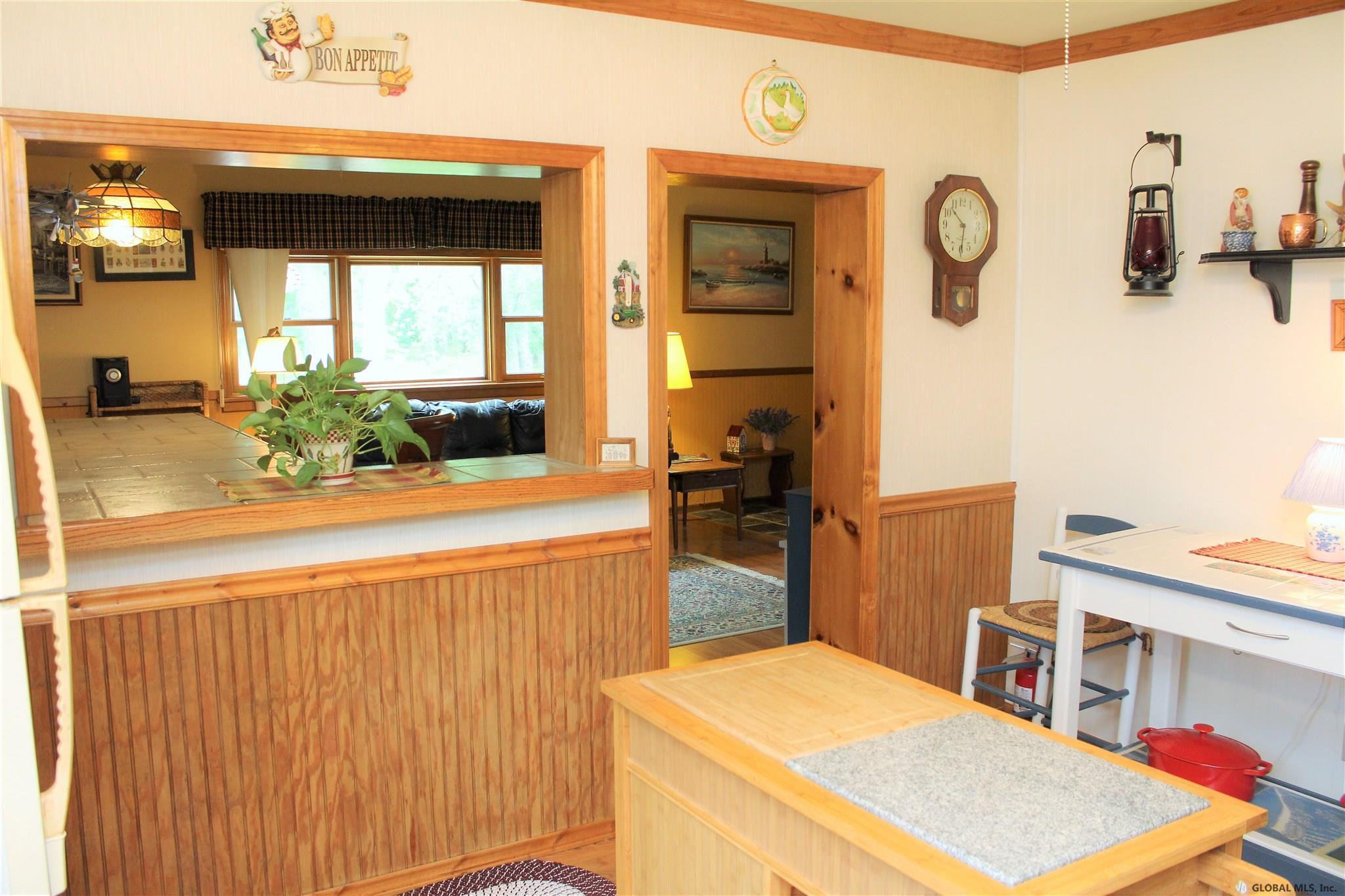 437 Taurus Road Niskayuna, NY 12304 - Photo 19 of 48 Photo 19