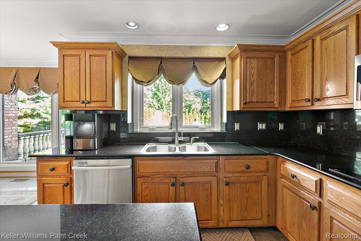 13150 Rhea Court Utica, MI 48315 - Photo 25 of 79 39-13150 Rhea-39.jpg