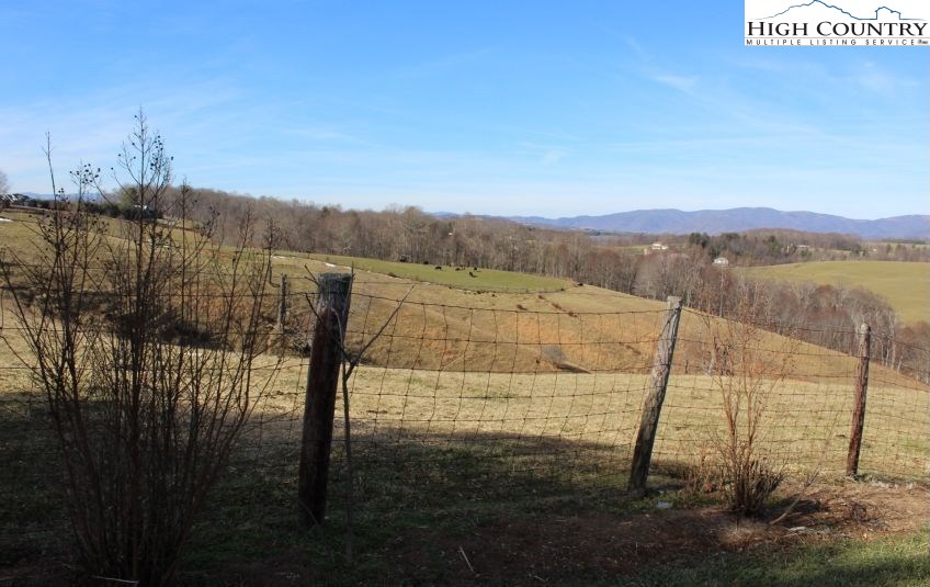 190 Warden Road Sparta, NC 28675 - Photo 11 of 50 Gallery Image 11